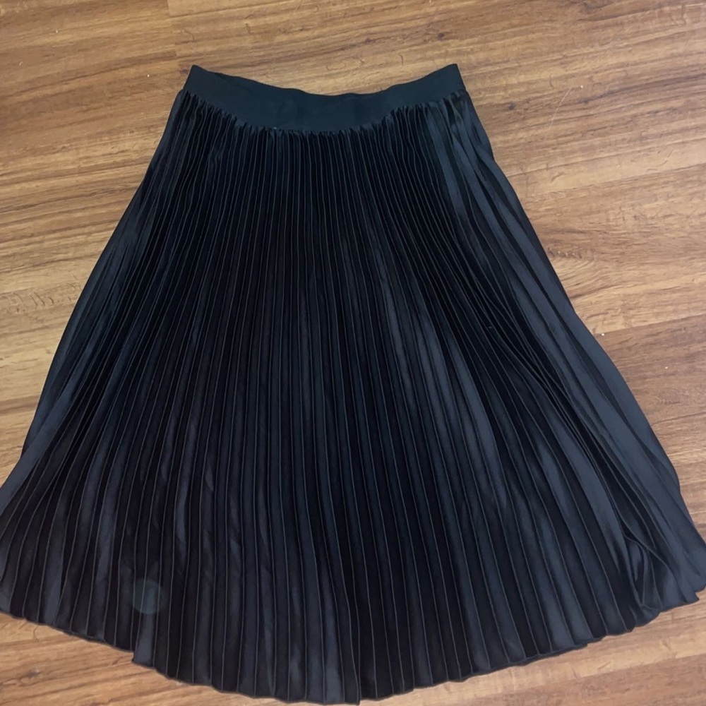Black Midi Skirt from H&M, size M.